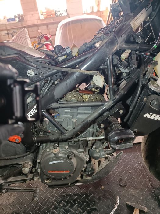 Vand KTM Duke 125 (citiți descrierea)