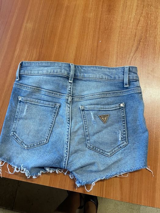 Оригинални къси панталонки Guess