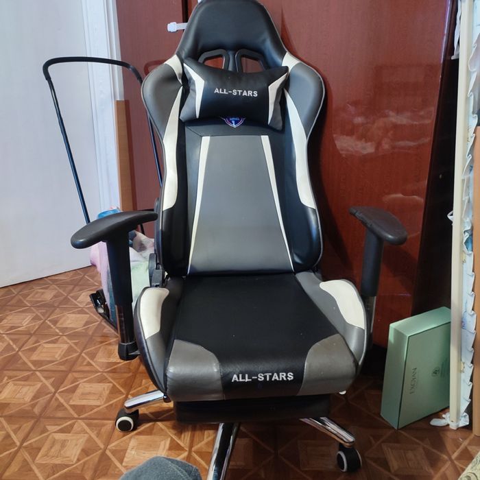 Компьютерное кресло