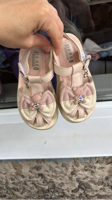 Продам детские сандалики