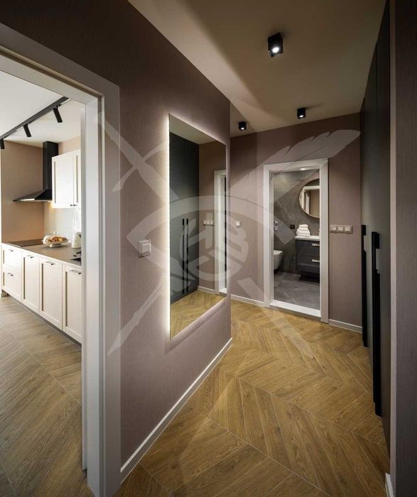 Продава се Тристаен апартамент в Пловдив, Кършияка - 128 кв.м за 2983 €/кв.м - Снимка #1