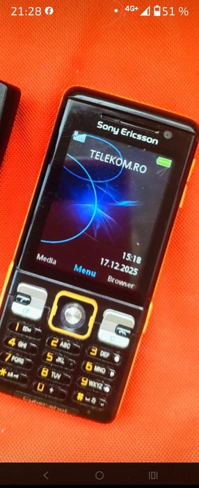 Sony Ericsson c702 Cybershot ( unlocked)