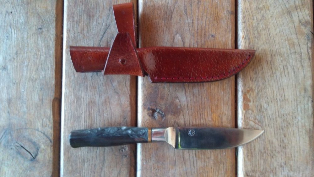 Продавам супер ловен нож антикварен 23