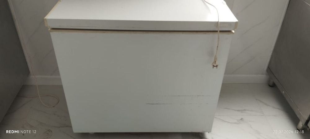 Продам морозильник