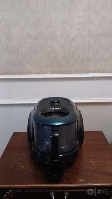 Пылесос Samsung VC33M2130LB