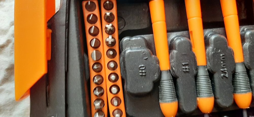 Продам набор инструментов