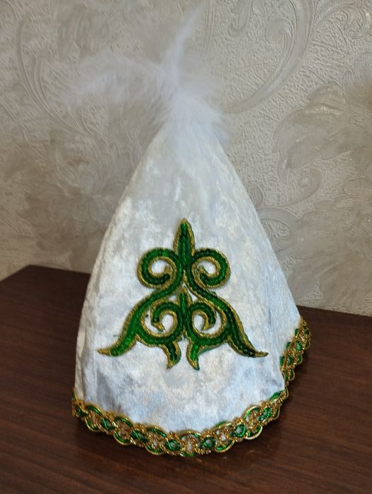 Костюм национальный