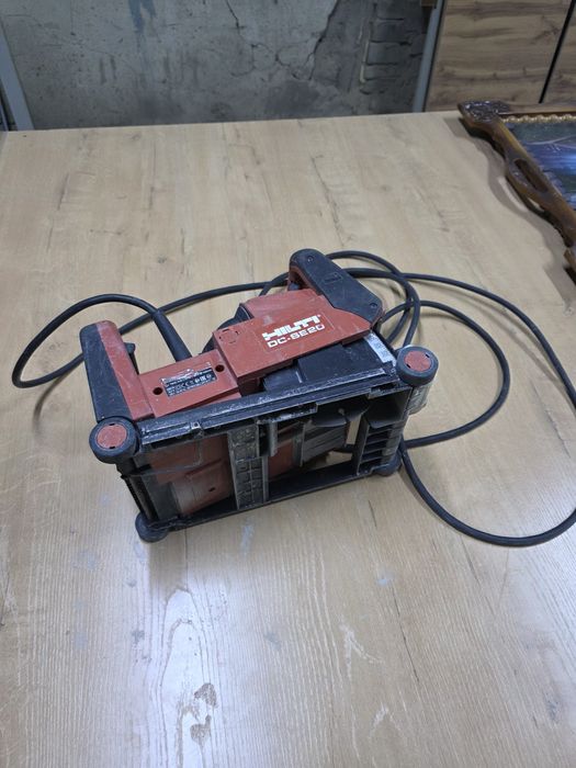Штроборез Hilti DC SE20