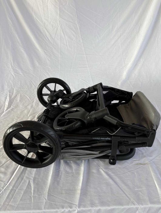 NOU!!!Carucior compact inglesina zenit gri  confortabil pana la 22 kg