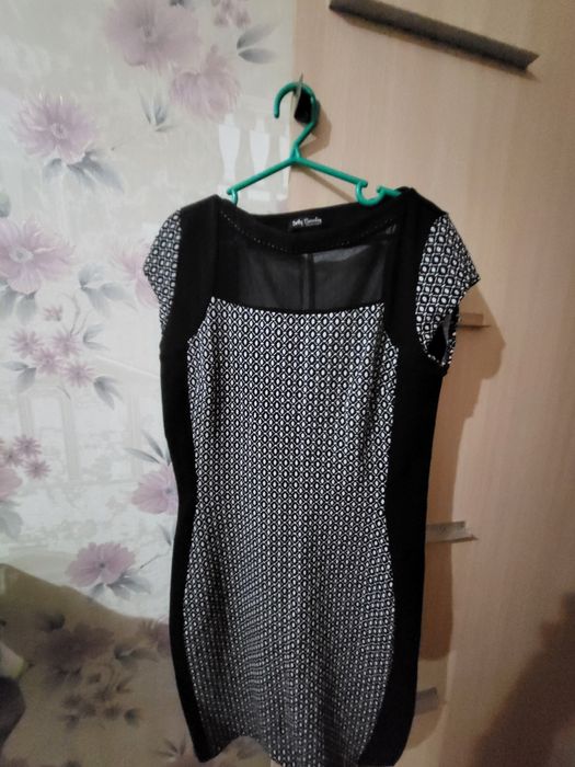 Вечерние платья 42-44 размер