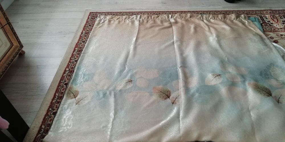 Продаю портьеры новые