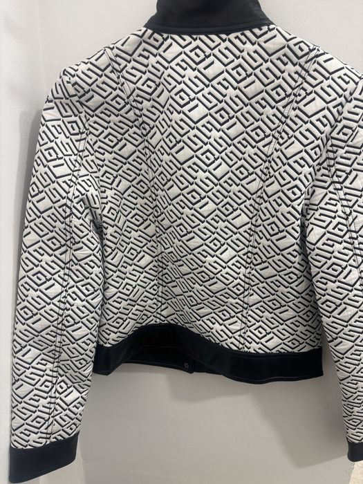 Дамско яке Guess “S” , “M”