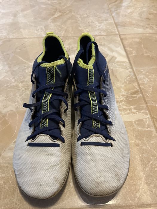 Lucruri de vanzare(incaltaminte sportiva, manusi de box)