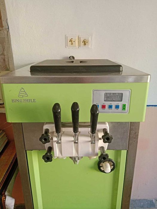 Мороженое аппарат (фризер)