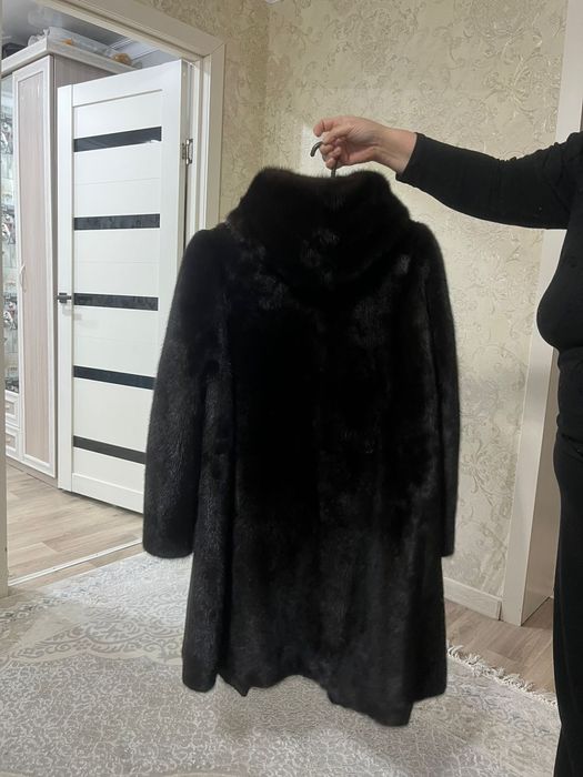 Продам норковую шубу