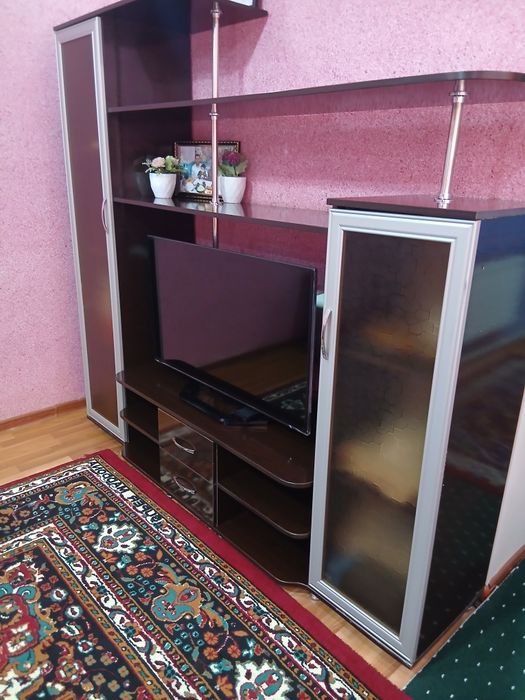 поставка для телевизора