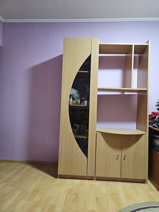 Vitrina/ biblioteca/ mobila living sufragerie