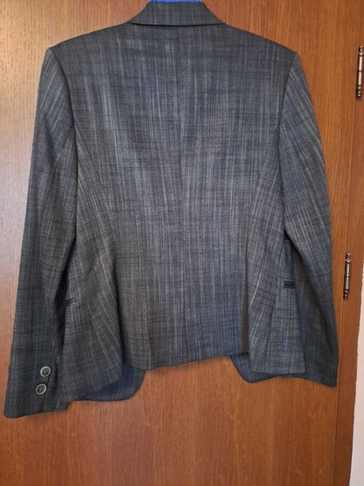 НОВ Костюм с 11 % вълна - сако с панталон на Дафне