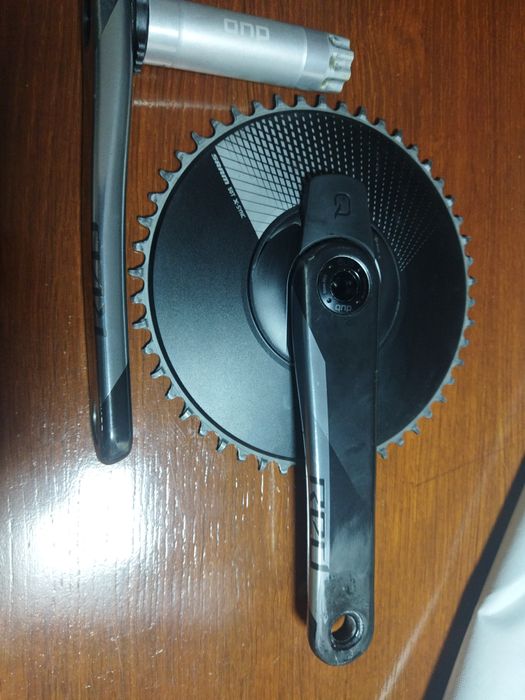 Angrenaj Sram Red și pedale Garmin Rally RK 200