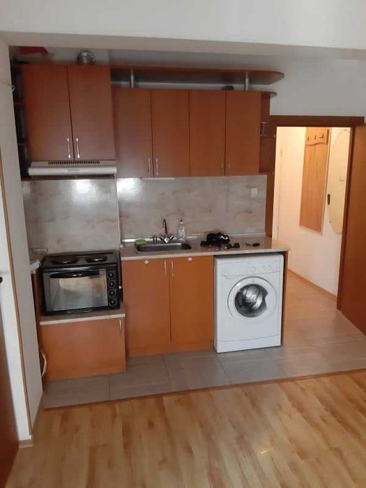 Дава се под наем Двустаен апартамент в Бургас, Меден рудник - зона А - 60 кв.м за 153 € - Снимка #2