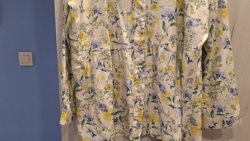 Продавам дамска блуза