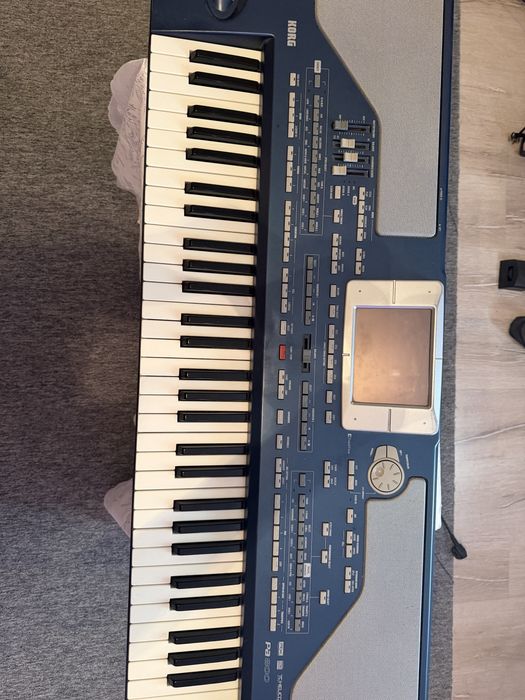 Korg Pa800 in stare perfecta de functionare