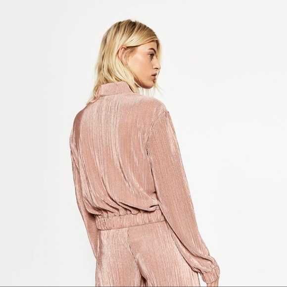 Zara Бомбър розово яке, М размер
