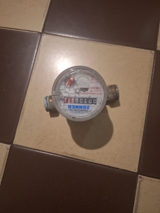 Водомер за топла вода