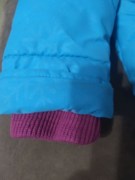 Продам пальто зимнее на девочку