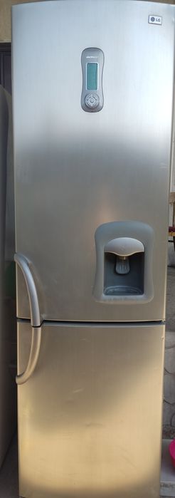 Холодильник LG двухкамерный