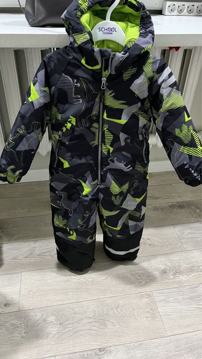Продаю зимний комбинезон