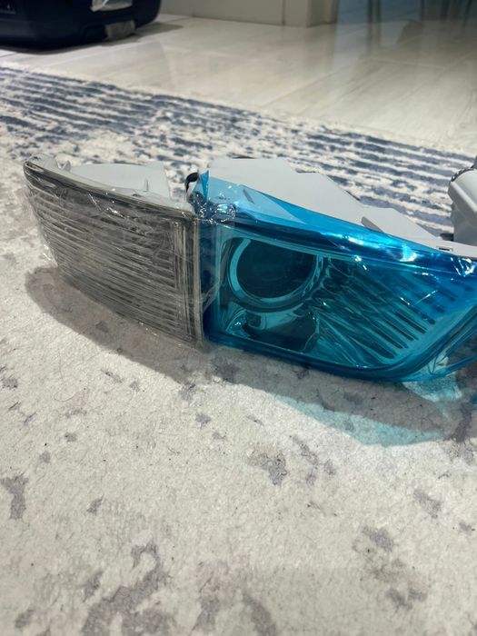 Продам туманник и поваротник новые