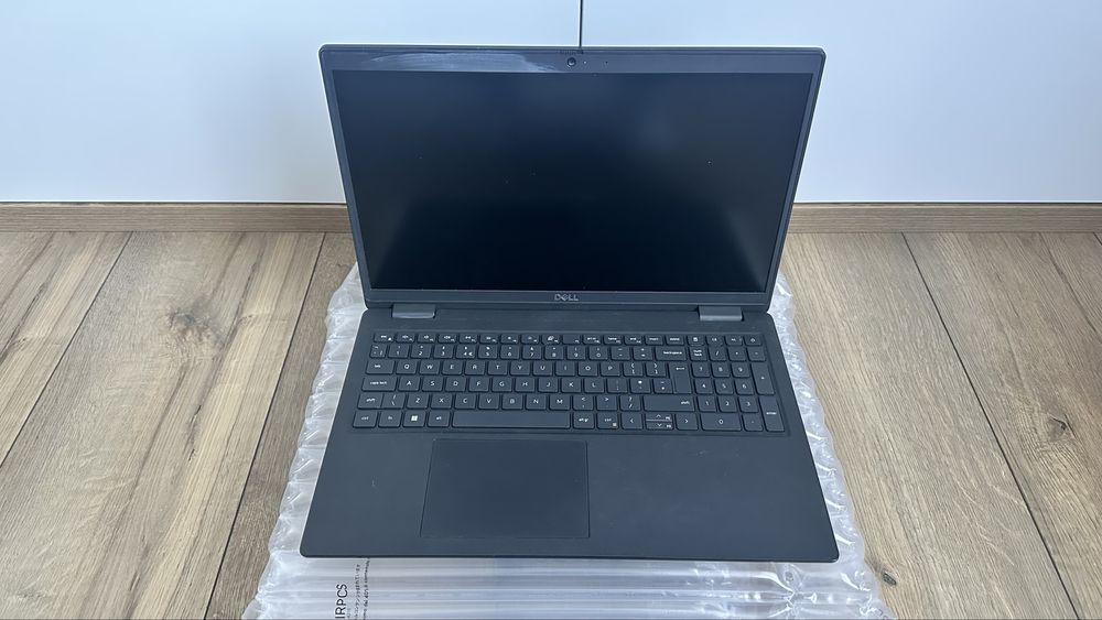 Лаптоп Dell Latitude 3520 FHD 15.6” Intel i5-1135G7 8GB RAM 256GB SSD / MS Office 2011 Pro Plus