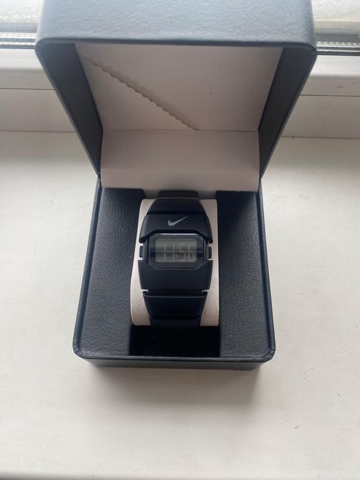 часы nike.хорошые и новые