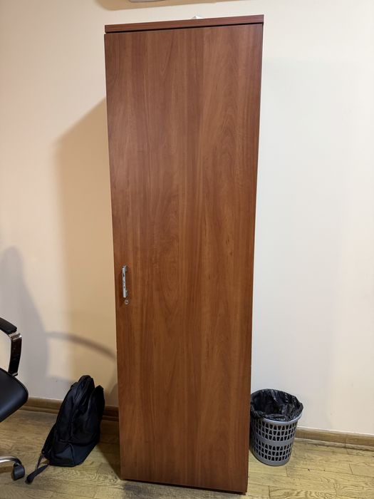 Шкаф двухстворчатый со стеклом