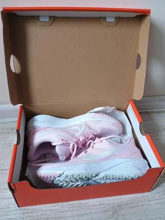 Nike  STAR Runner