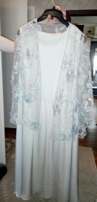 Продаётся платье почти новое
