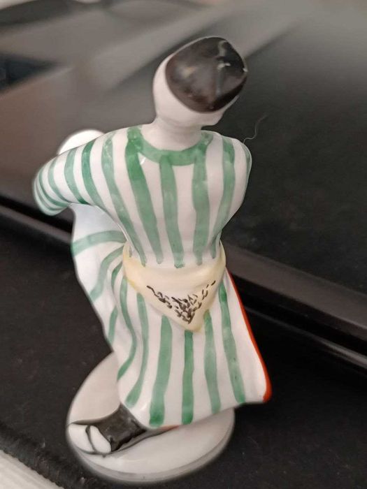 Статуэтка редкая ЛФЗ Узбек с бубном (синее клеймо)