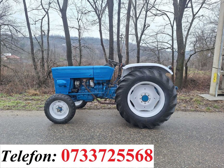 Tractor Universal 530