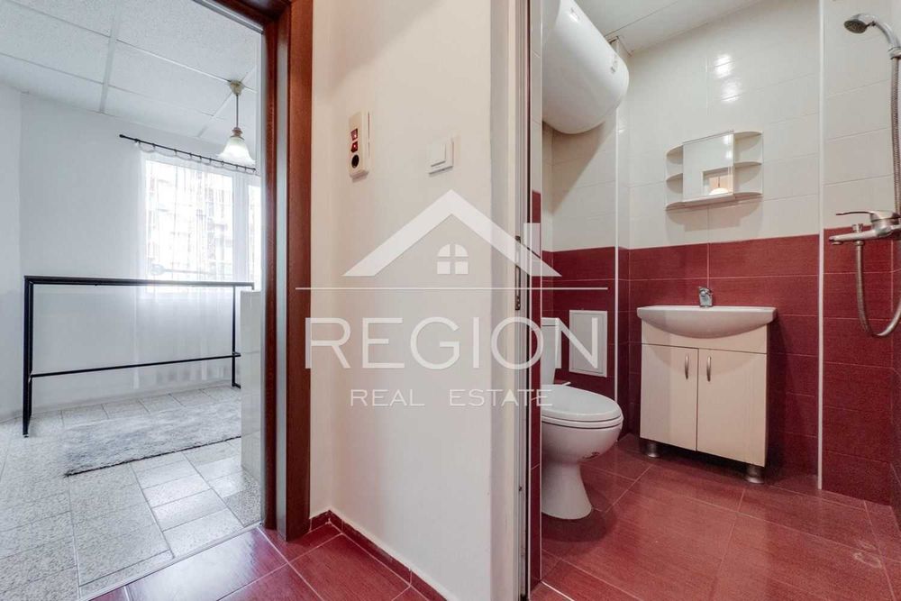 Дава се под наем Двустаен апартамент в Варна, Лятно кино Тракия - 70 кв.м за 438.6 € - Снимка #3