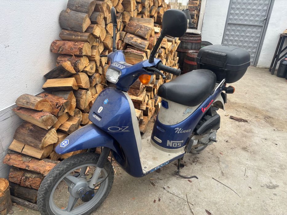 Скутер piaggio 50 със документи