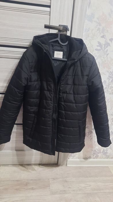 Продам куртку на мальчика