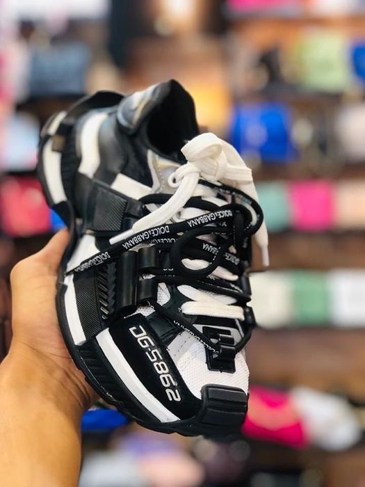 Обувки Dolce Gabana различни цветове сникърси