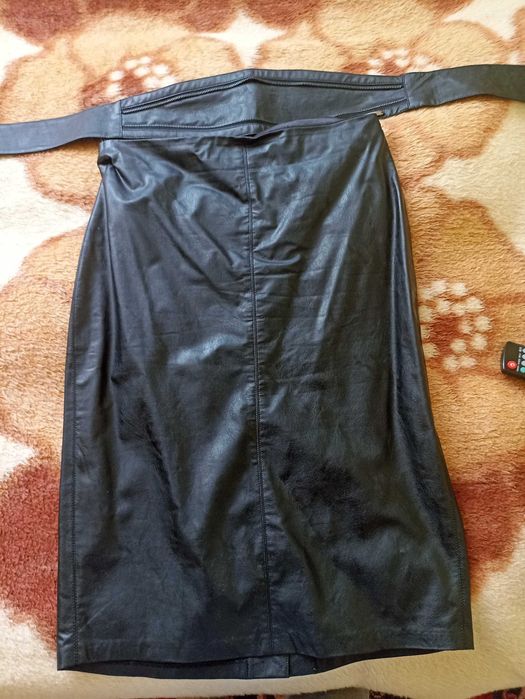 Пола от изкуствена ствена кожа