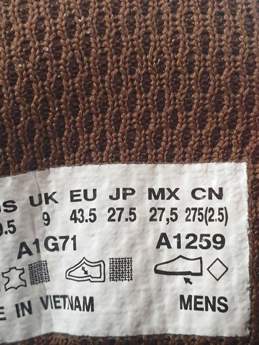 Ghete din piele nabuc