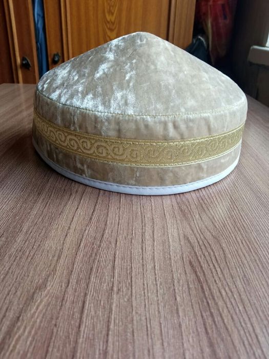 Тақиялар бар жаңа