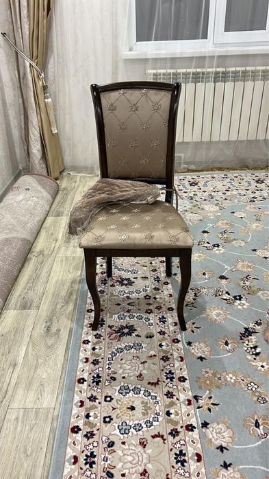 Продам стол со стульями