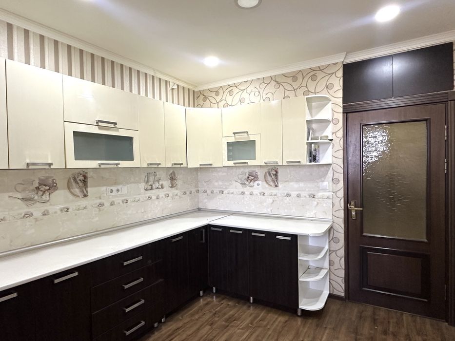 5-ть комн 5/6/8, Тузель1, школа №152, Улучшенка 118м*, Балкон 2х9.