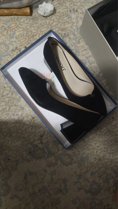 Продам туфли замшевые