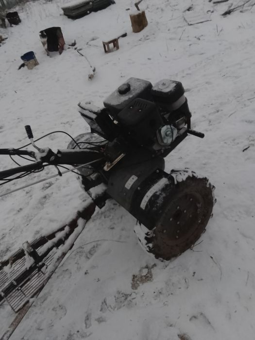 Vând motocultor 14 cai benzina